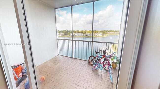 Building Photo - 10730 NW 66th St