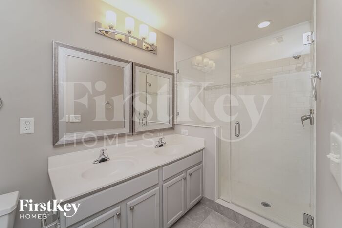 Building Photo - 507 Woodington Ln