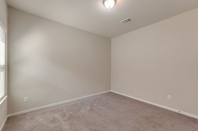 Building Photo - 10314 Birch Peak Dr