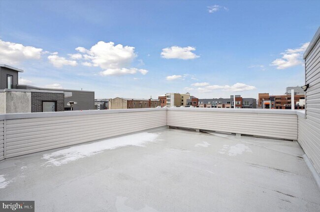 Primary Photo - 1617 Ridge Ave