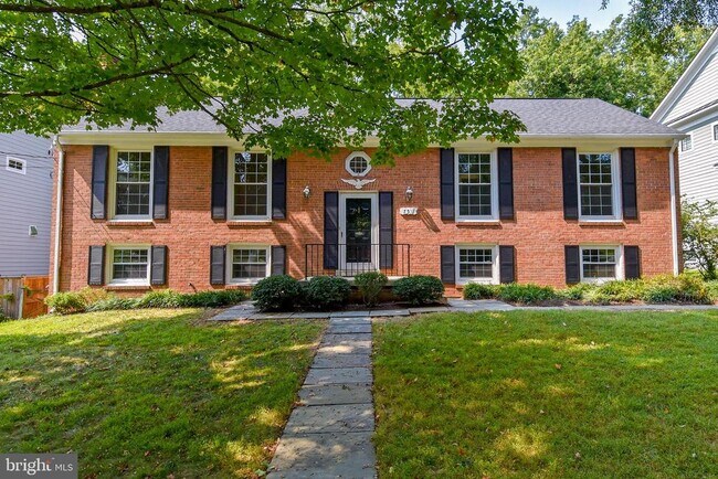 Building Photo - 7513 Sebago Rd