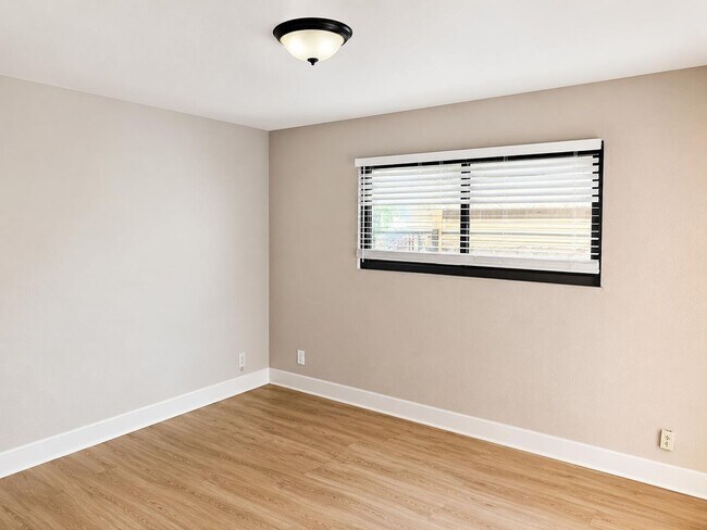 Building Photo - 4556 Beechnut Way