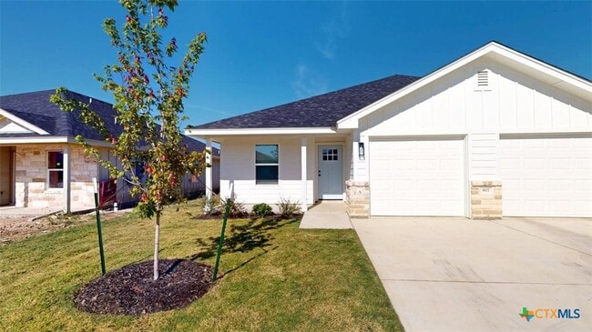 Primary Photo - 907 Smoke Tree Ln