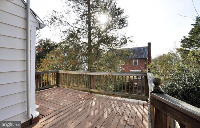 Building Photo - 4630 River Rd