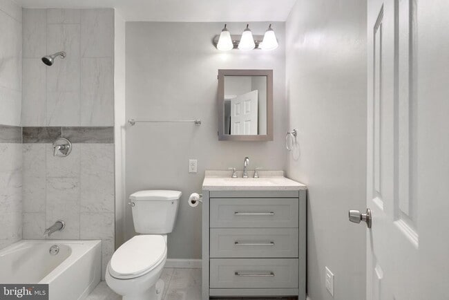 Building Photo - 247 Marsden Hts Rd