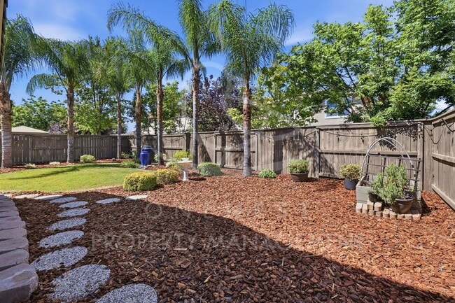 Building Photo - stunning 4-bedroom, 3-bathroom home in Rocklin's beloved Whitney Ranch