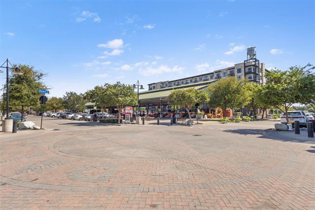 Building Photo - 643 S Cesar Chavez Blvd