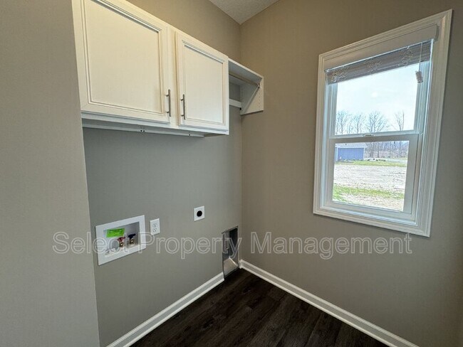 Building Photo - 8225 Catberry Trl