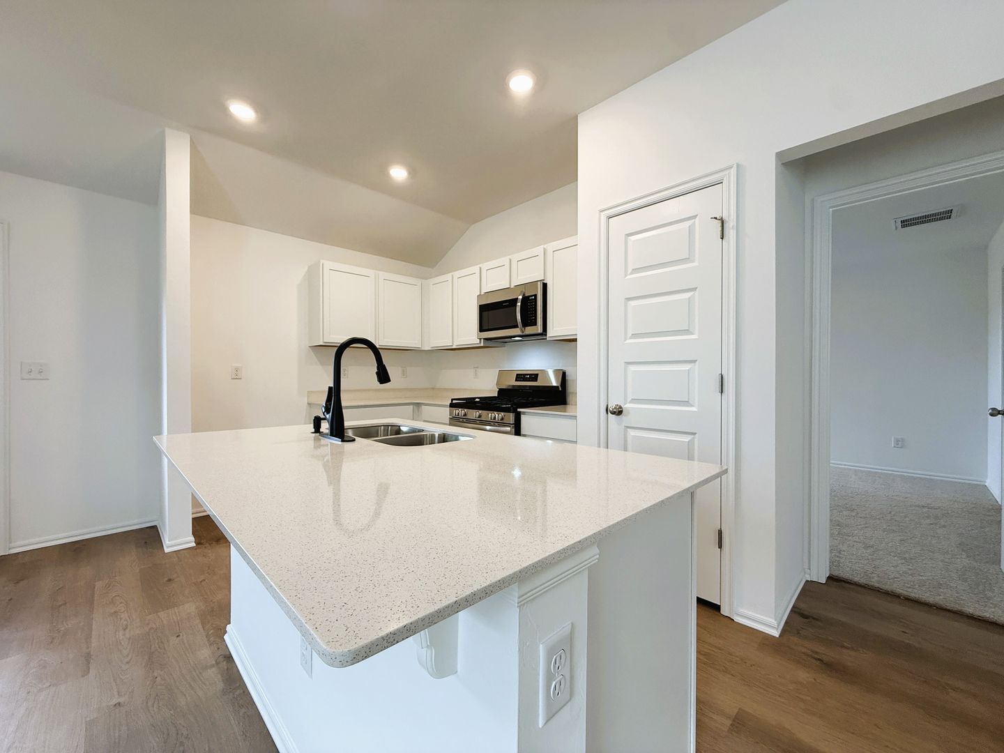 Building Photo - 3625 Blue Ave