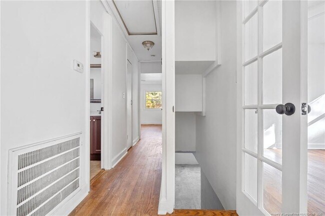 Building Photo - 1805 Catawba St