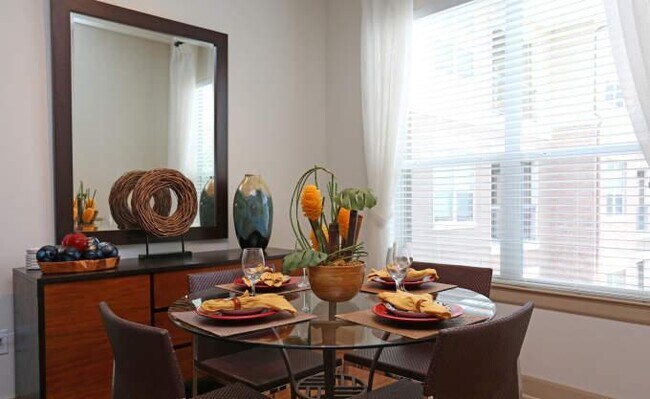 Building Photo - 3 bedroom in Houston TX 77054