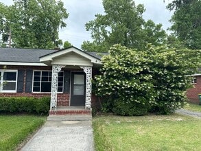 Building Photo - 704 Covington Ave