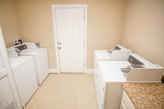 Building Photo - 8612 Lawson St