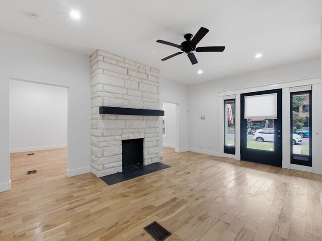Building Photo - "Elegant 4-Bedroom 2.5-Bath Victorian Charm Meets Modern Luxury!"