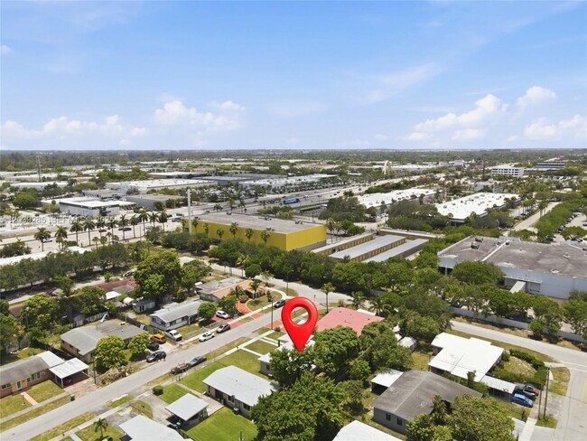 Building Photo - 875 NW 168th Dr