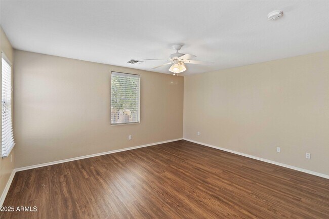 Building Photo - 10 N 88th Ave