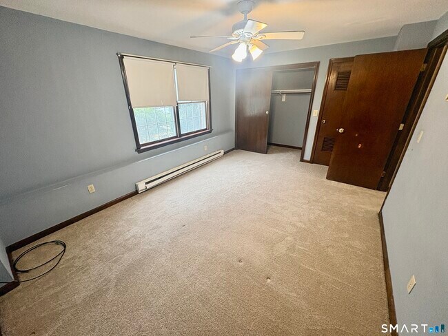 Building Photo - 302 Boston Post Rd