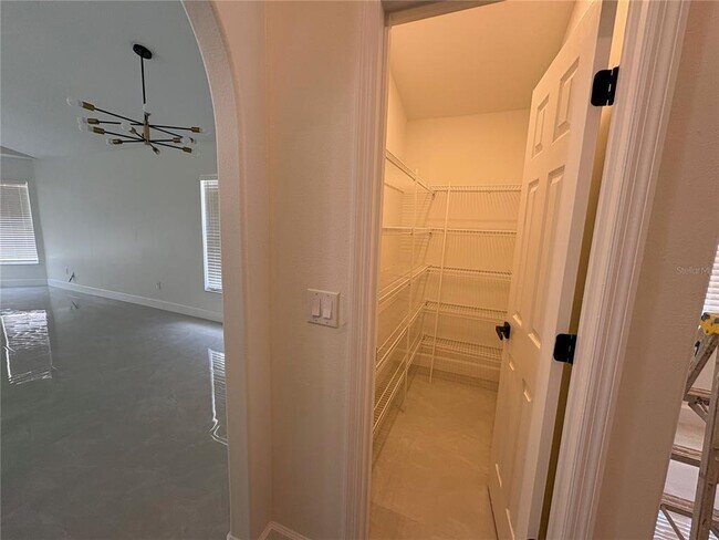 Building Photo - 11215 Crystal Glen Blvd