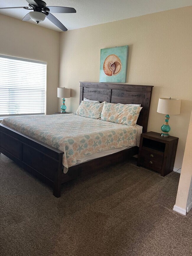 Building Photo - 4010 Santa Maria Dr
