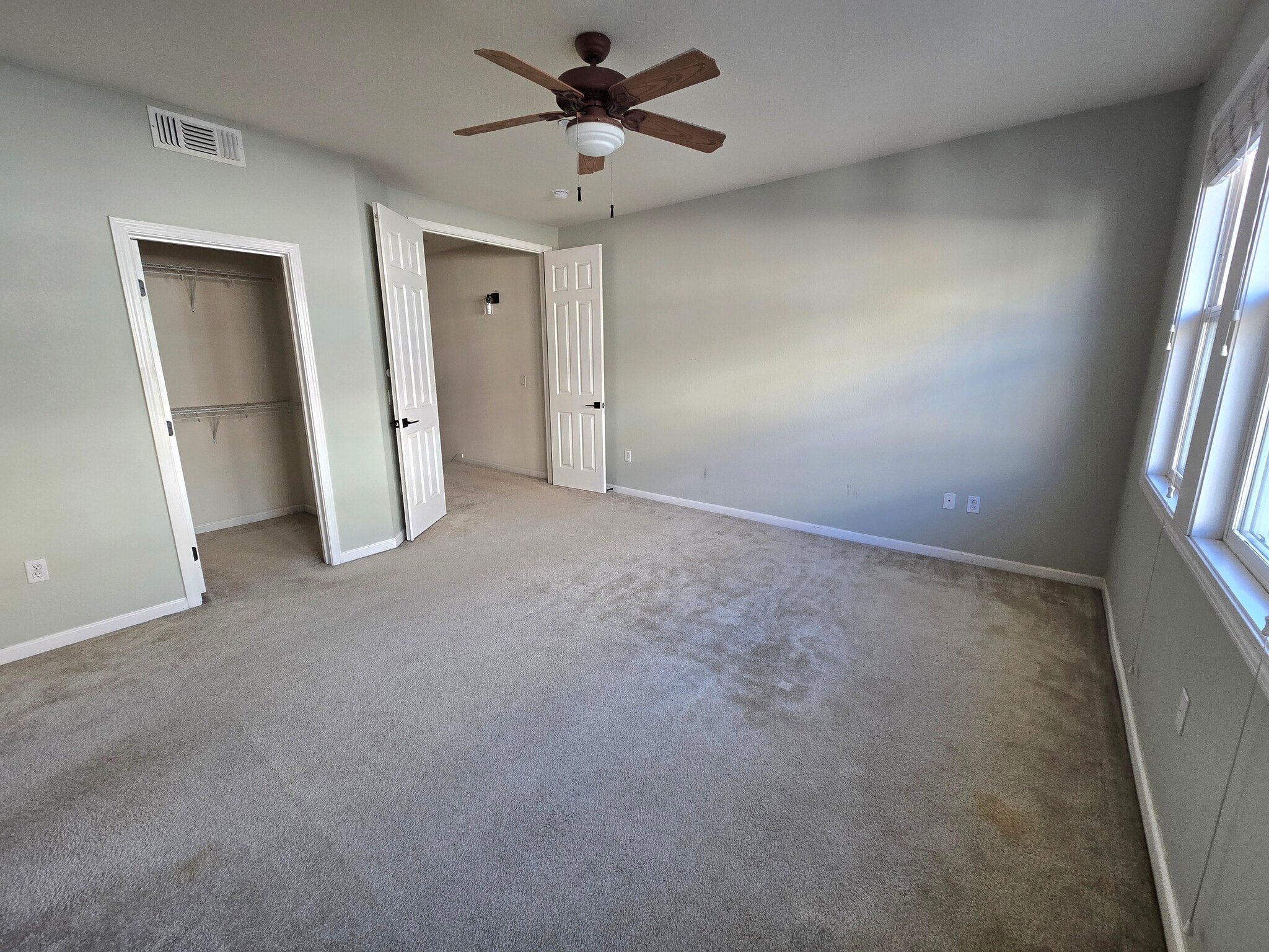 Building Photo - 4353 Fitzwilliam St