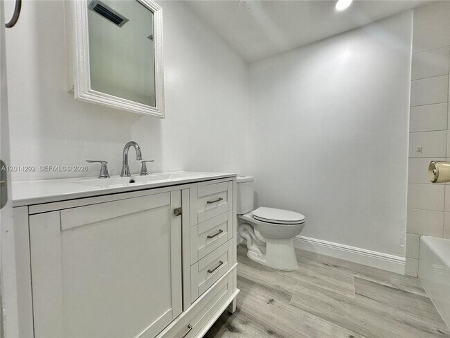 Building Photo - 8335 SW 72nd Ave