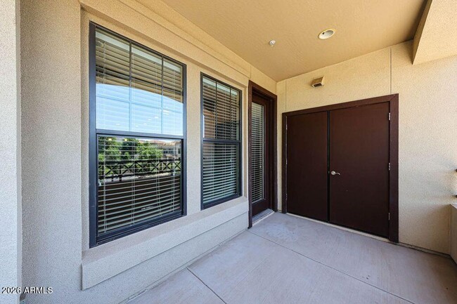 Building Photo - 7291 N Scottsdale Rd