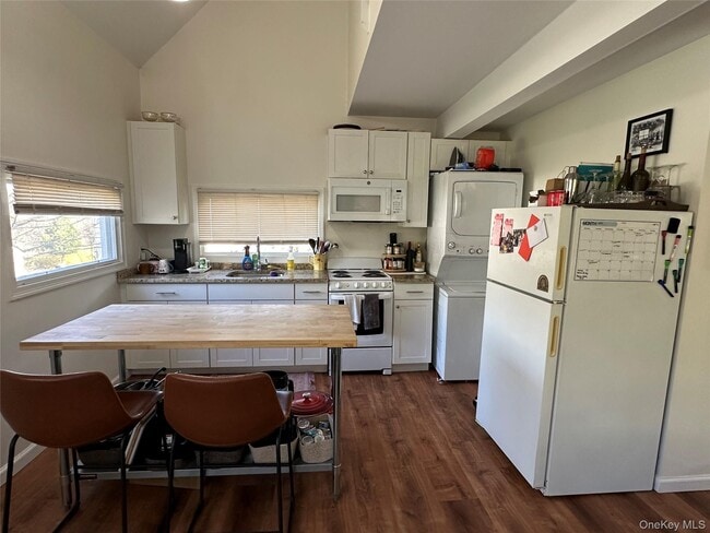 Building Photo - 11 Upper Hillman Rd