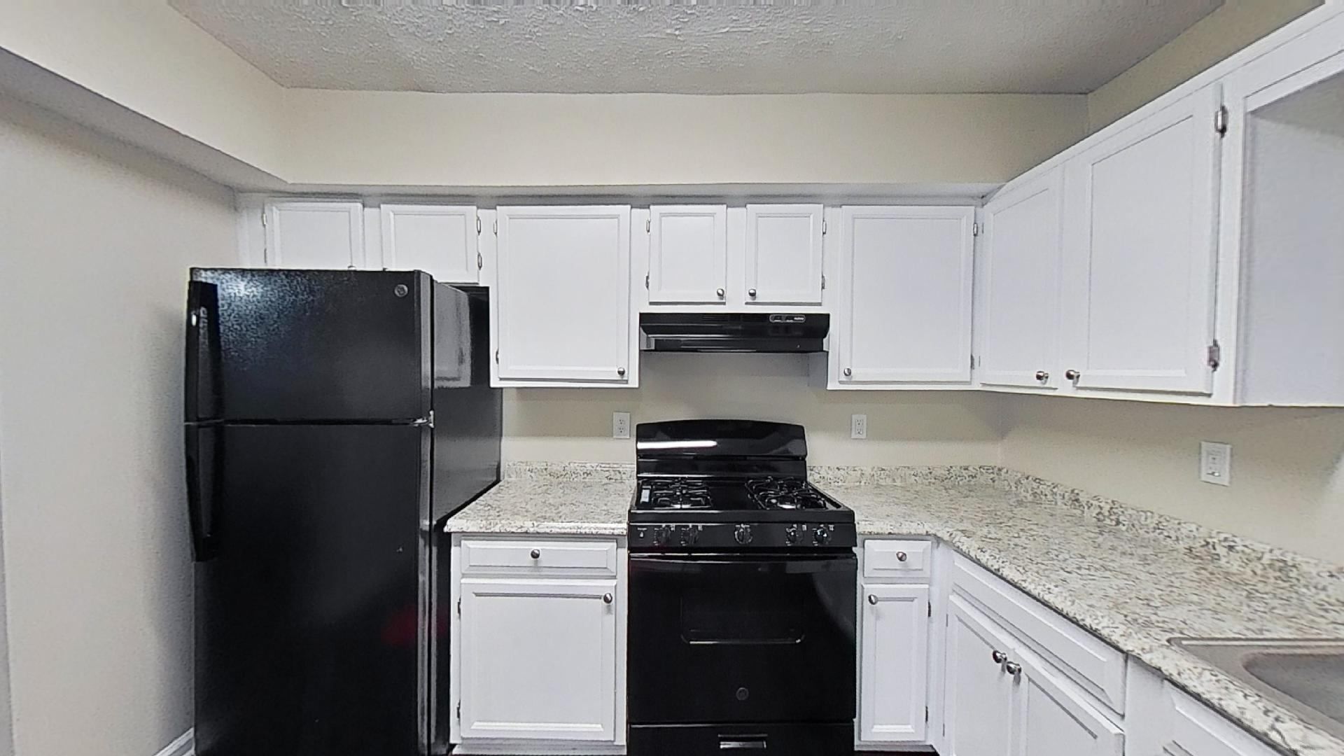 Building Photo - 717 Redland Dr