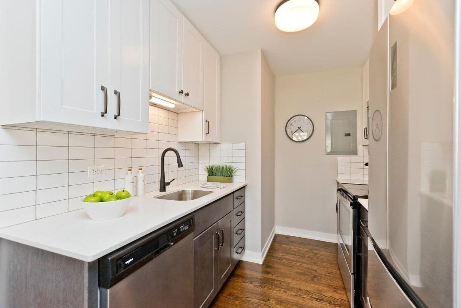 Building Photo - 5510 N Sheridan Rd