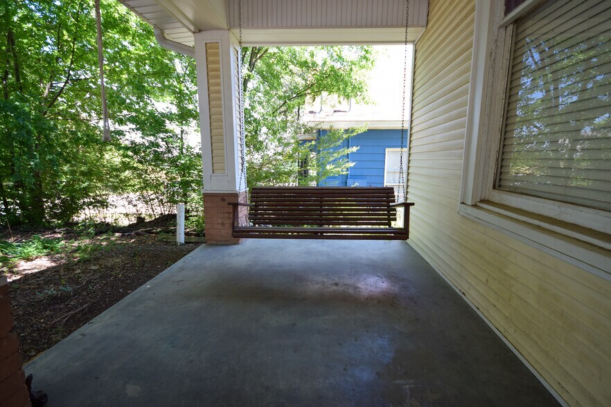 Front porch swing! - 1911 W 2nd St