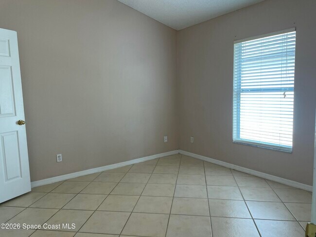 Building Photo - 4521 Decatur Cir