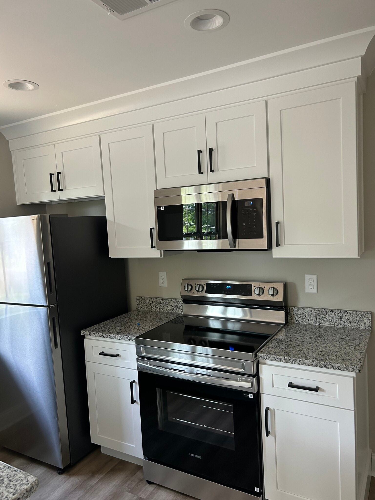 Building Photo - 320 Warrenfells St