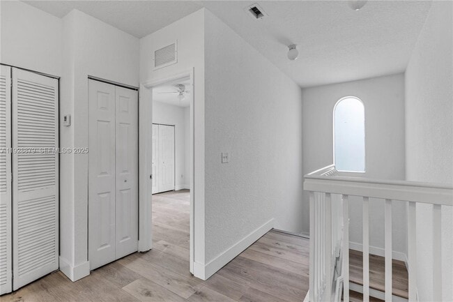 Building Photo - 2312 SE 21st St