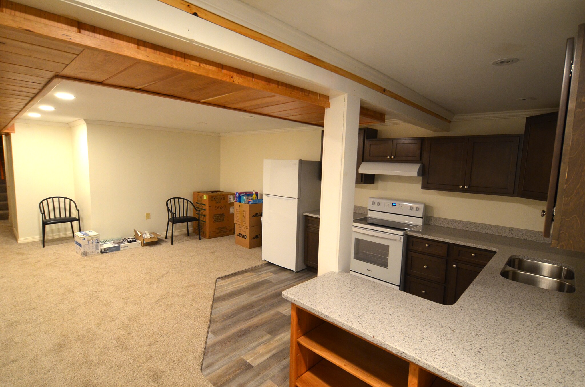 Building Photo - 52 Carol Ln