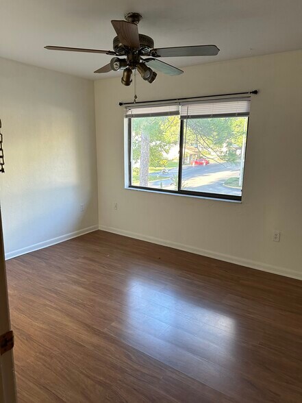 Building Photo - 2635 SW 35th Pl