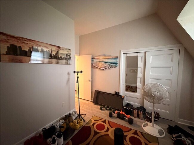 Building Photo - 412 Bellevue Ave