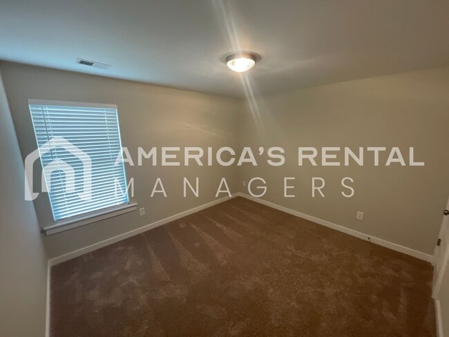 Building Photo - DEPOSIT PENDING! Home for Rent in Oak Grove, AL!!! Available to View Now!