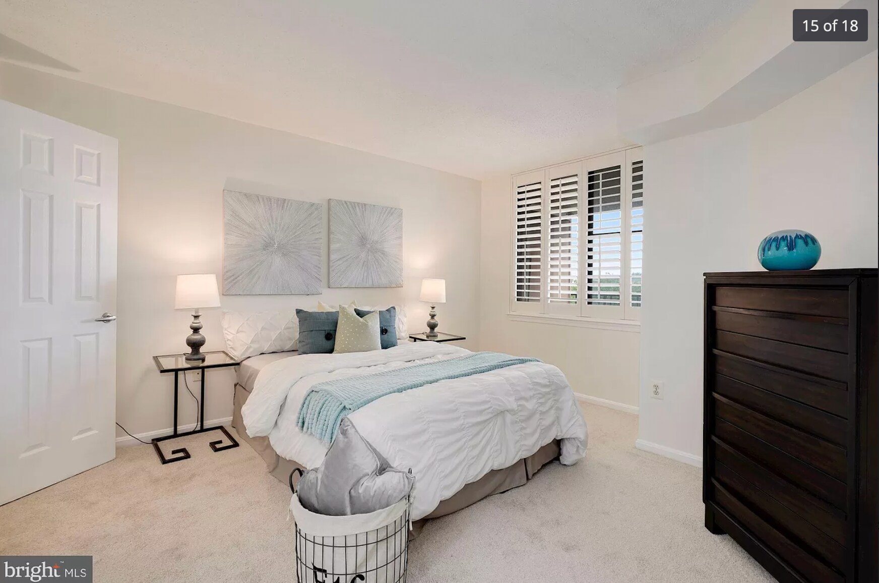 Building Photo - 10101 Grosvenor Plz