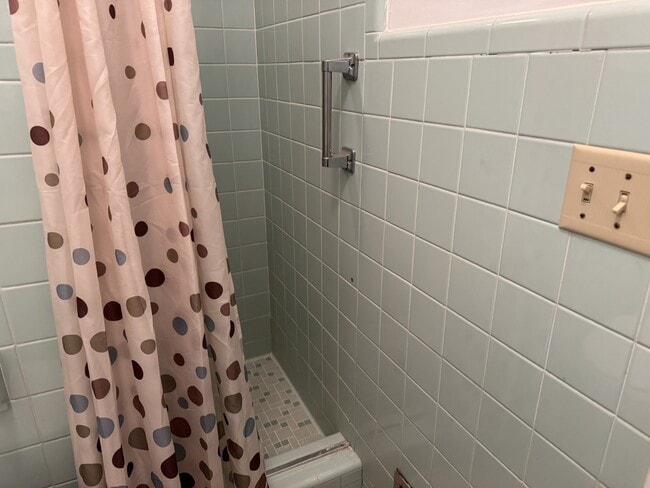 Building Photo - 375 Holly Mountain Farm Rd