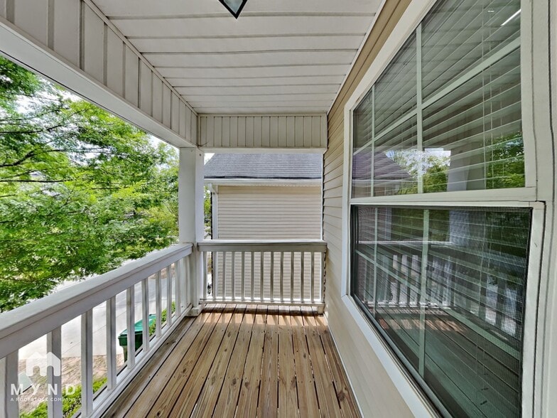 Building Photo - 6239 Lake Valley Point