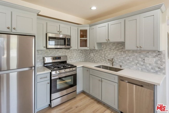 Kitchen - 5863 Ernest Ave