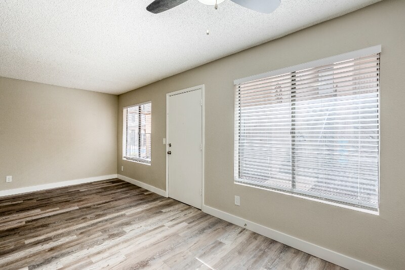 Building Photo - 3816 E McDowell Rd