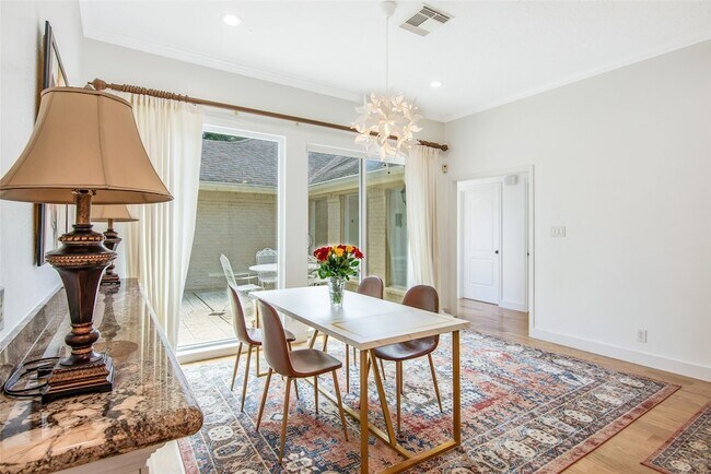 Building Photo - 354 Tealwood Dr