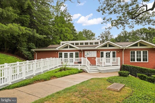 Building Photo - 8353 Fern Leaf Ct