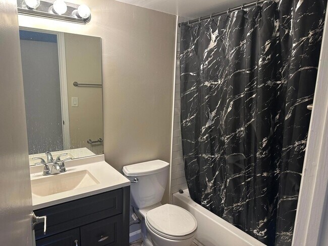 Building Photo - 1162 Lake Terry Dr