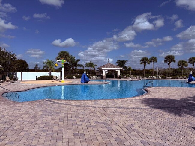 Building Photo - 12236 Fairlawn Dr
