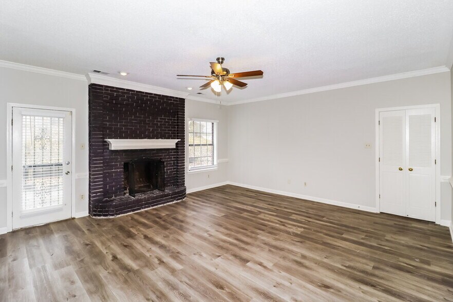 Building Photo - 8672 Beckenham Dr