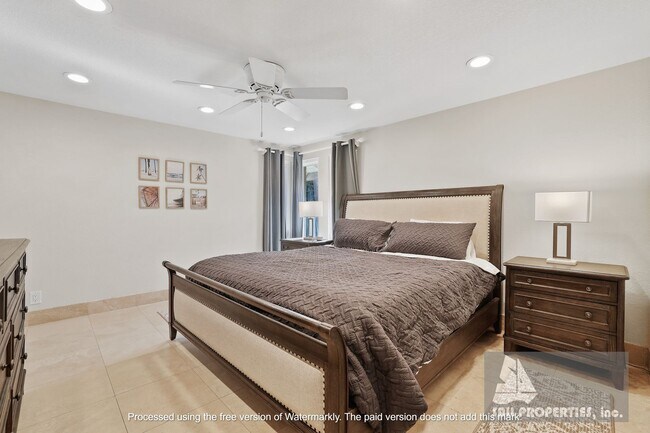 Building Photo - Beach townhome Vacation Rental with two ca...