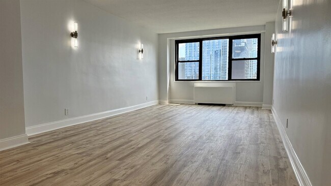 Primary Photo - 201 St Pauls Ave