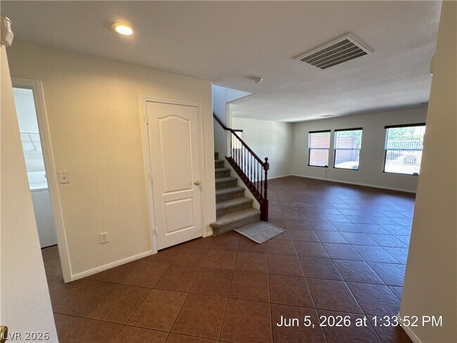 Building Photo - 2616 Courlan Dr